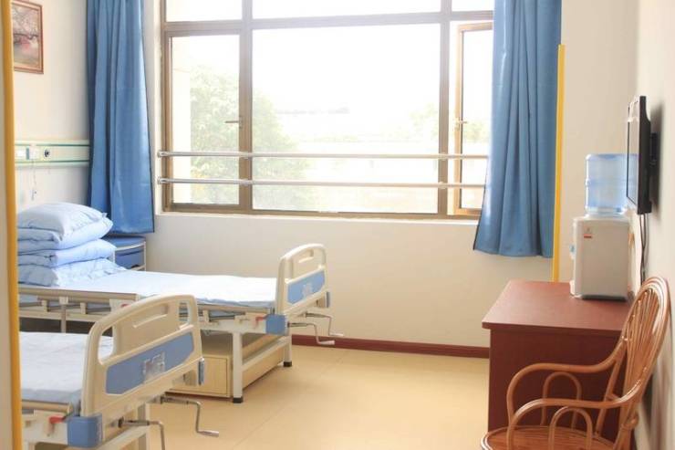 2025上海护理院新选择：香树湾物联网健康监测康复设备齐全户外设施益身心医养娱一体化护理(图3)